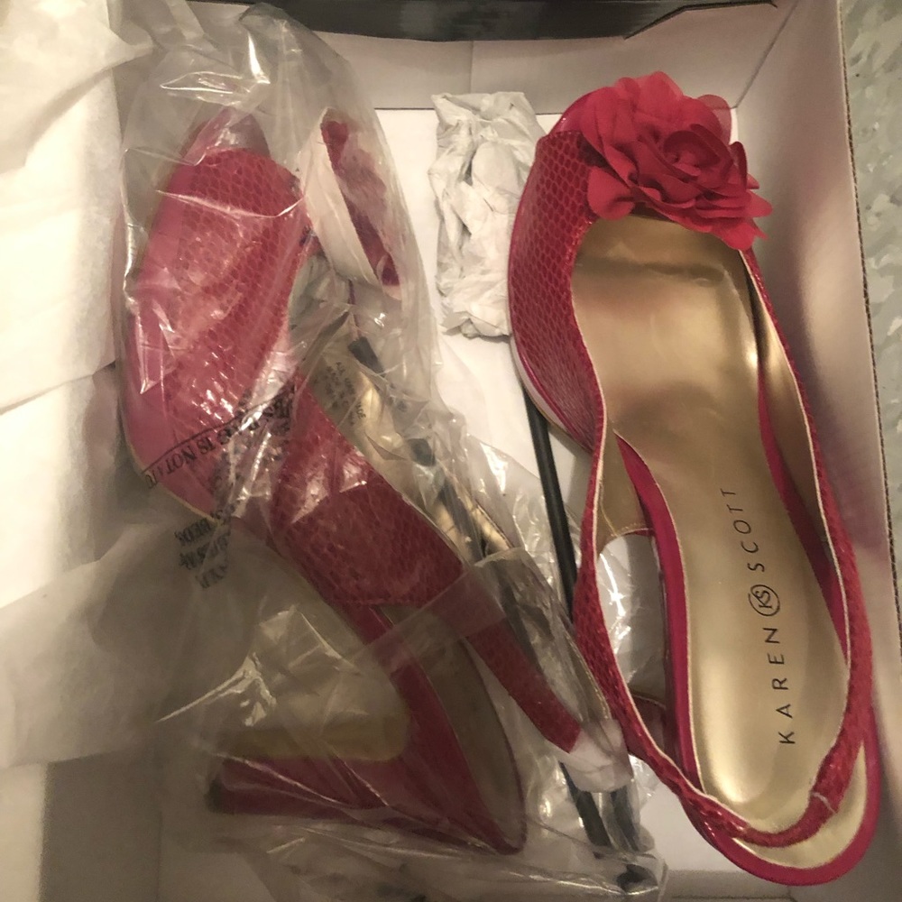 Karen Scott brand new sandal